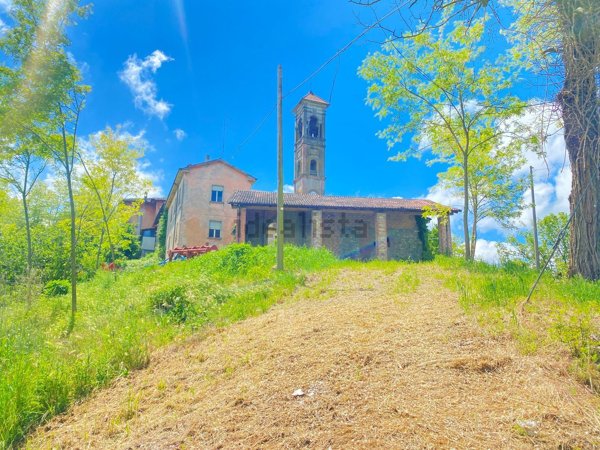 casale in vendita ad Agazzano