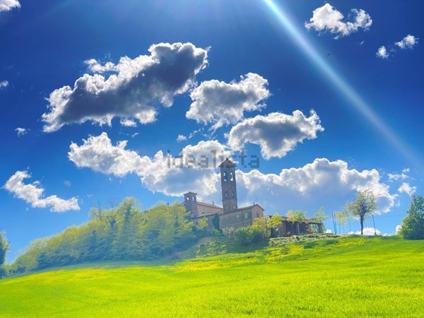 casale in vendita ad Agazzano in zona Tavernago