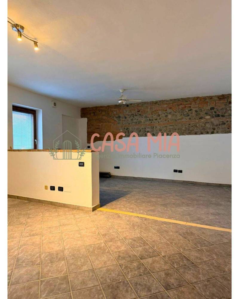 appartamento in vendita ad Agazzano