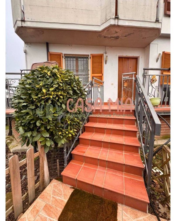 appartamento in vendita ad Agazzano