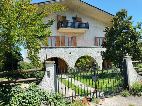 casa indipendente in vendita ad Agazzano