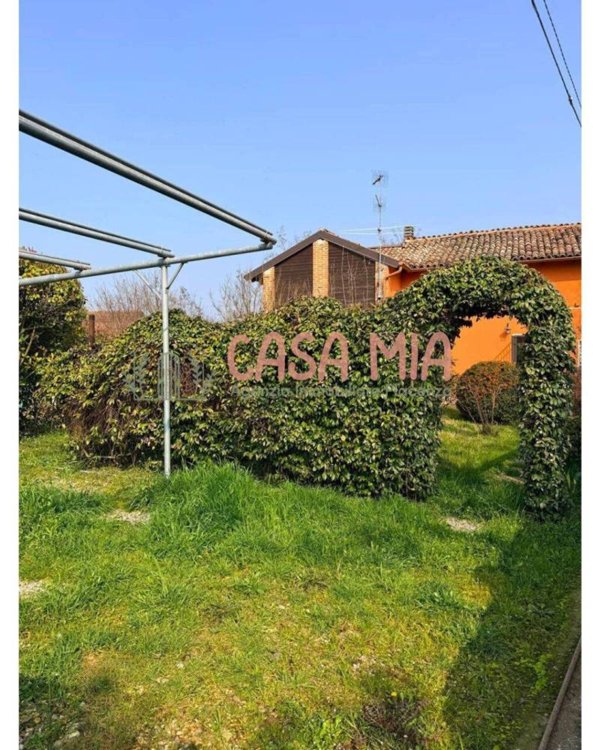 casa indipendente in vendita ad Agazzano