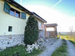 casa indipendente in vendita ad Agazzano