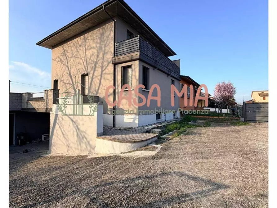 casa indipendente in vendita ad Agazzano