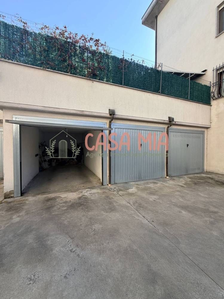 ufficio in vendita ad Agazzano