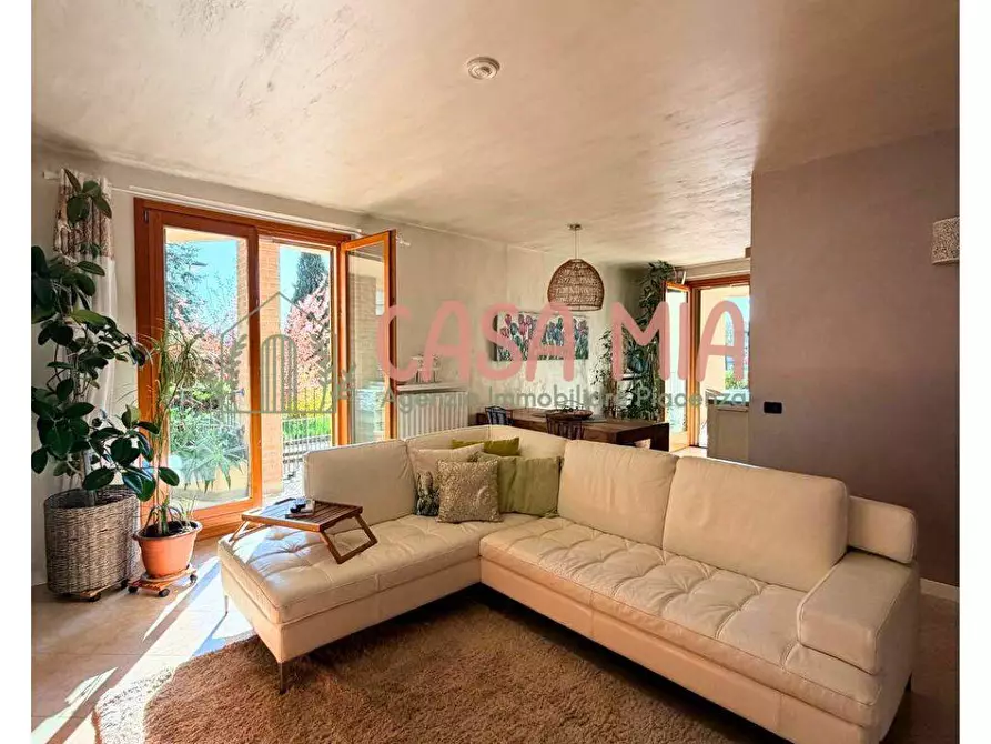 appartamento in vendita ad Agazzano