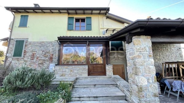 casa indipendente in vendita ad Agazzano