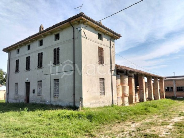 casa indipendente in vendita ad Agazzano in zona Rivasso
