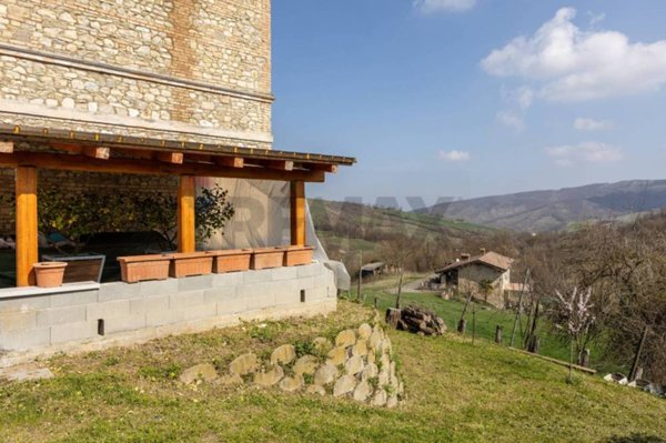 casa indipendente in vendita ad Agazzano