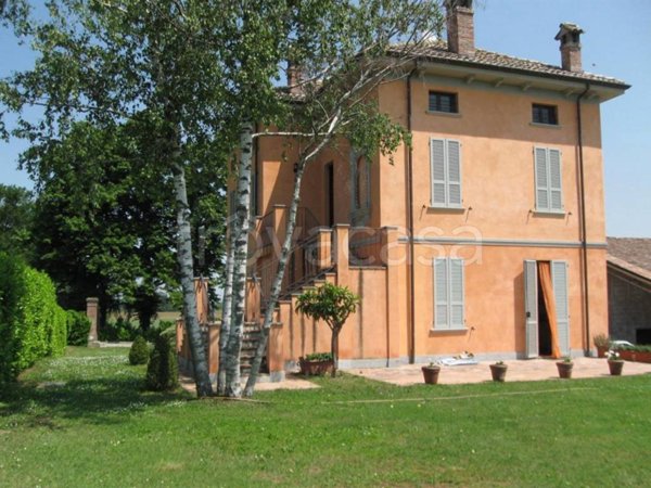 casa indipendente in vendita ad Agazzano in zona Sarturano