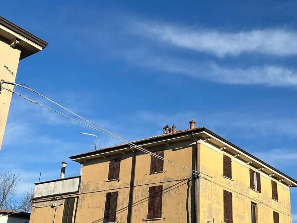 intera palazzina in vendita ad Agazzano