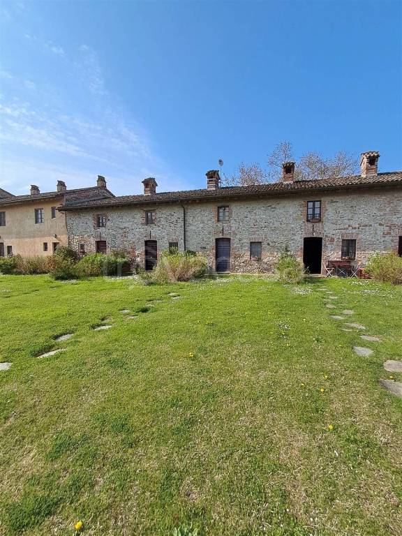 casa indipendente in vendita ad Agazzano