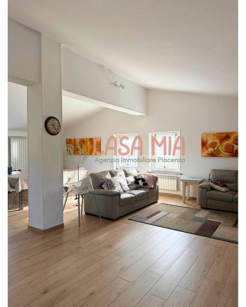 casa indipendente in vendita ad Agazzano