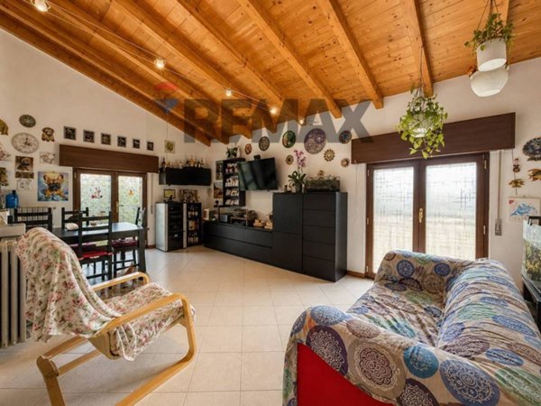casa indipendente in vendita ad Agazzano