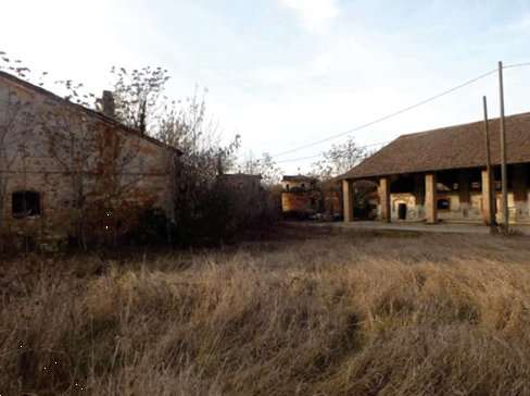 casa indipendente in vendita ad Agazzano in zona Tavernago