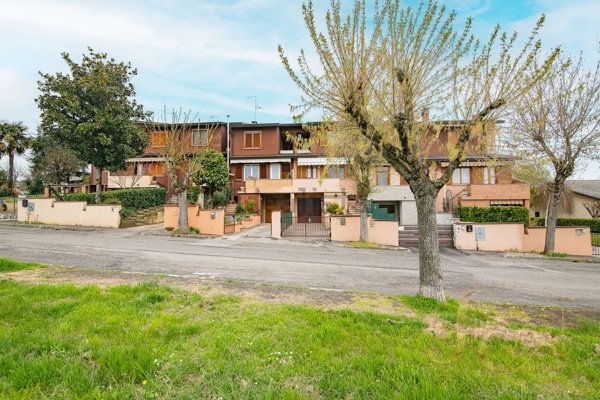 casa indipendente in vendita ad Agazzano