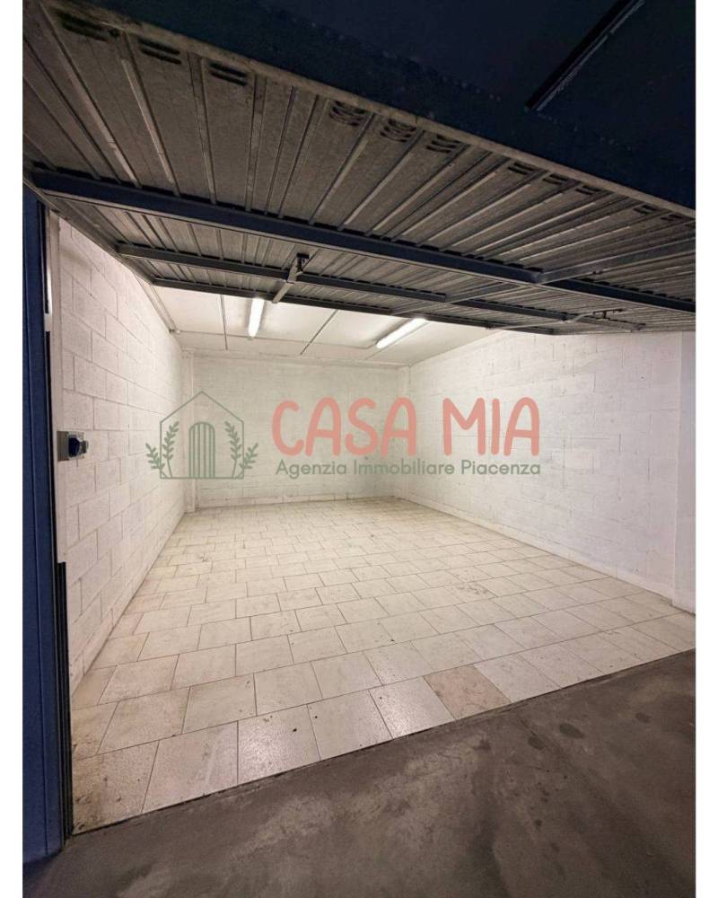 ufficio in vendita ad Agazzano