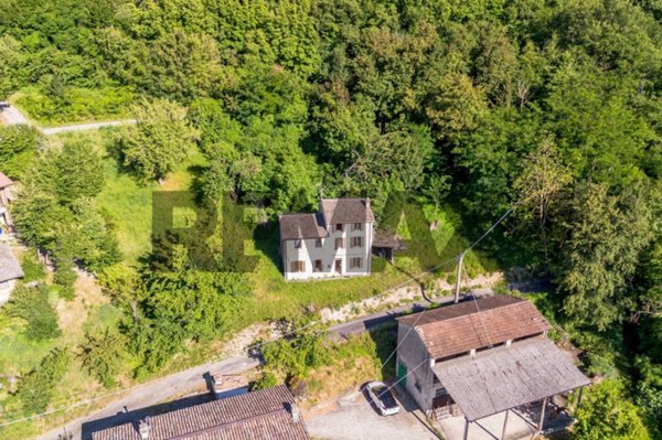 casa indipendente in vendita ad Agazzano