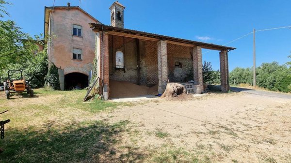 casa indipendente in vendita ad Agazzano in zona Tavernago