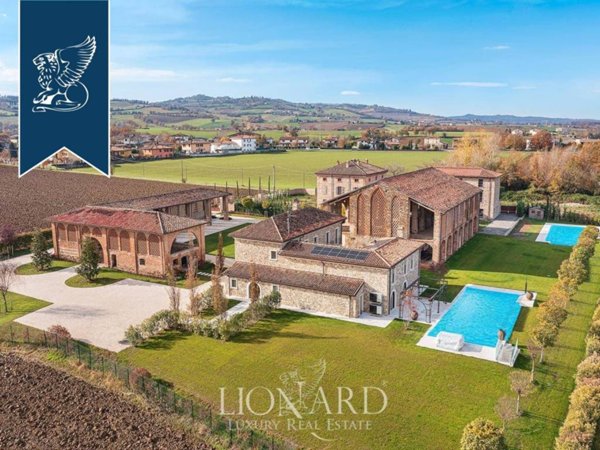casa indipendente in vendita ad Agazzano in zona Tavernago