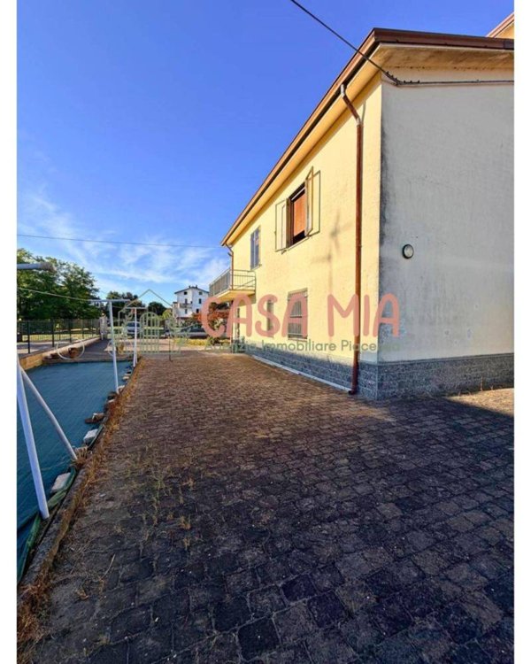 casa indipendente in vendita ad Agazzano