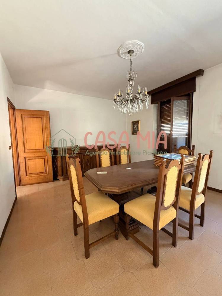 casa indipendente in vendita ad Agazzano