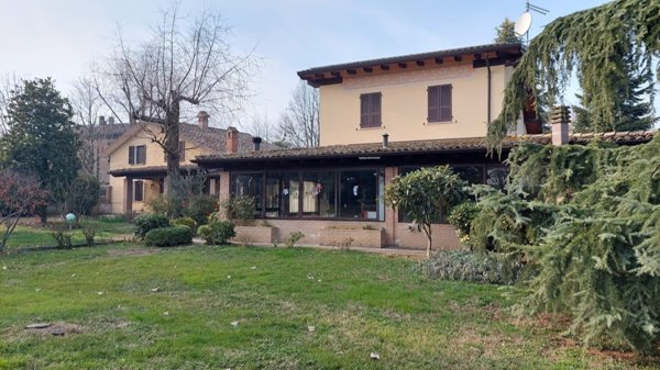 casa indipendente in vendita ad Alseno in zona Lusurasco