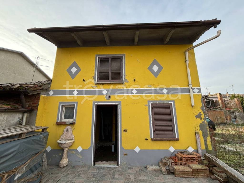 casa indipendente in vendita ad Alseno