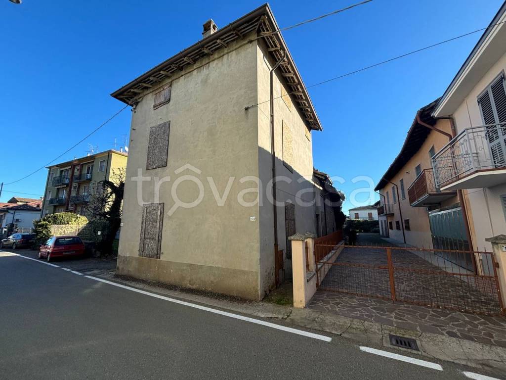 locale di sgombero in vendita ad Alseno in zona Lusurasco