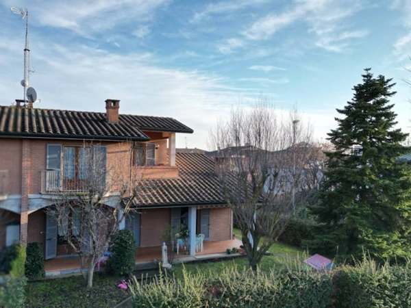 casa indipendente in vendita ad Alseno