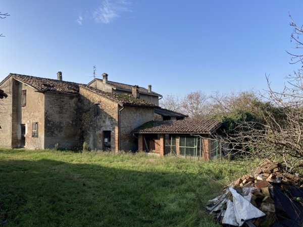 casa indipendente in vendita ad Alseno