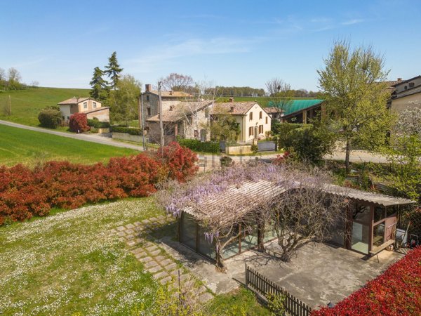 casale in vendita ad Alseno