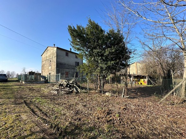 rudere in vendita ad Alseno