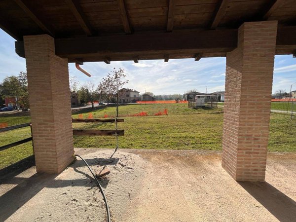 casa indipendente in vendita ad Alseno in zona Castelnuovo Fogliani