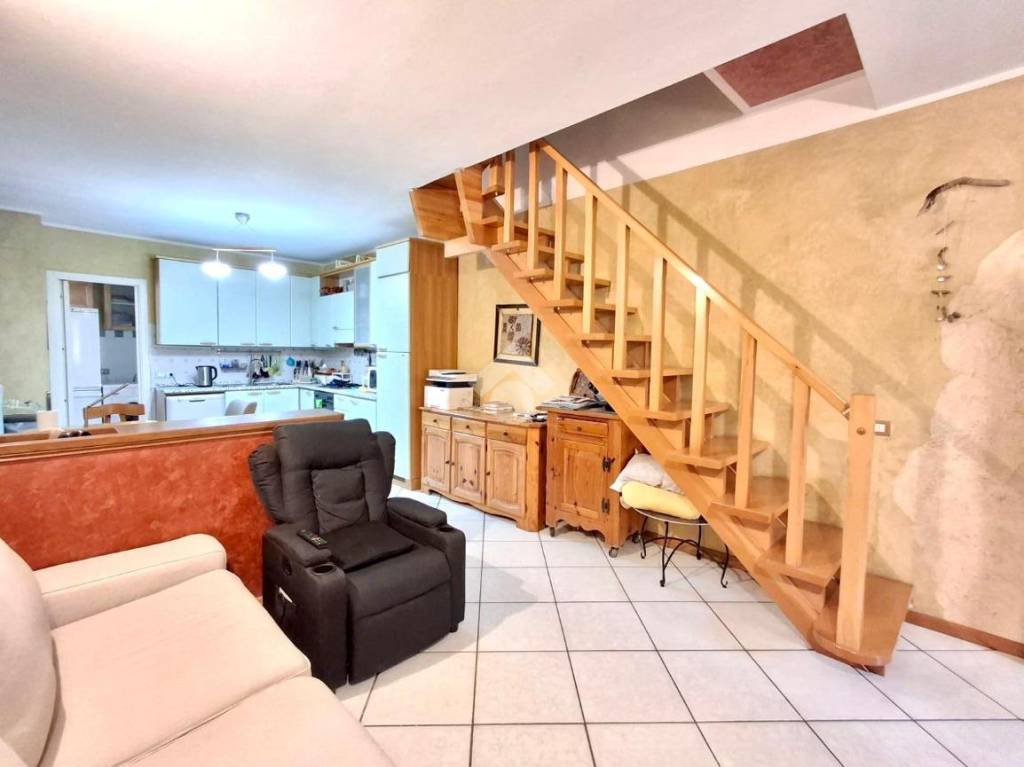 casa indipendente in vendita ad Alseno in zona Lusurasco