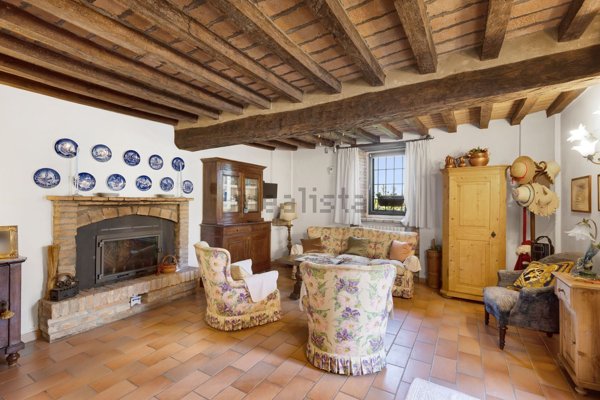 casale in vendita ad Alseno