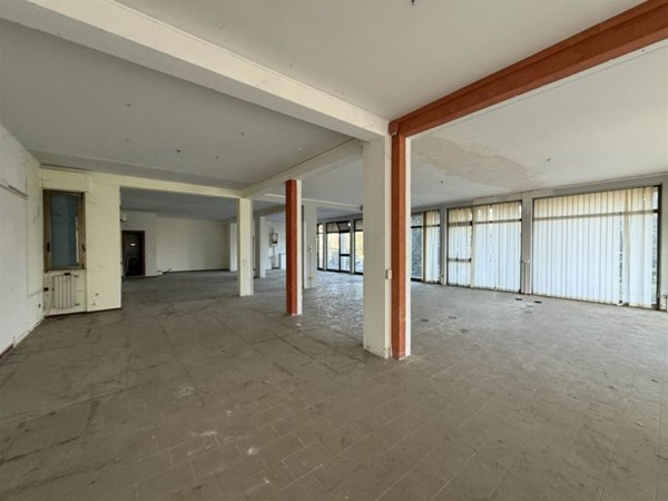 negozio in vendita ad Alseno