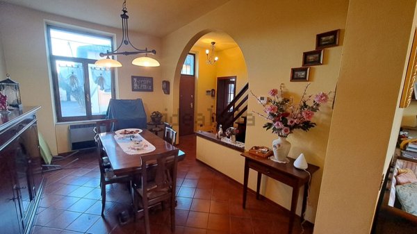 casa indipendente in vendita ad Alseno in zona Castelnuovo Fogliani