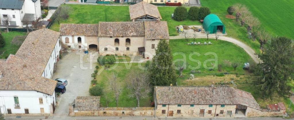 villa in vendita ad Alseno in zona Lusurasco