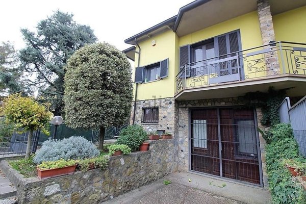 casa indipendente in vendita ad Alseno in zona Castelnuovo Fogliani