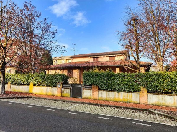 casa indipendente in vendita ad Alseno