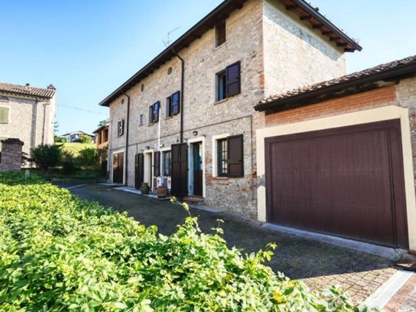casa indipendente in vendita ad Alseno in zona Castelnuovo Fogliani