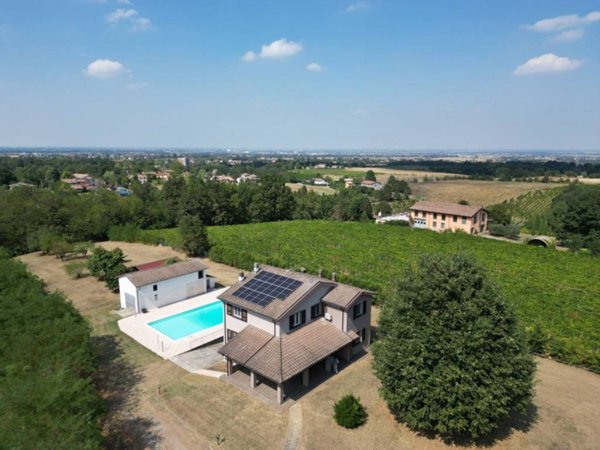 casa indipendente in vendita ad Alseno