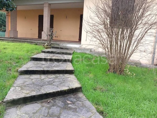 villa in vendita ad Alseno