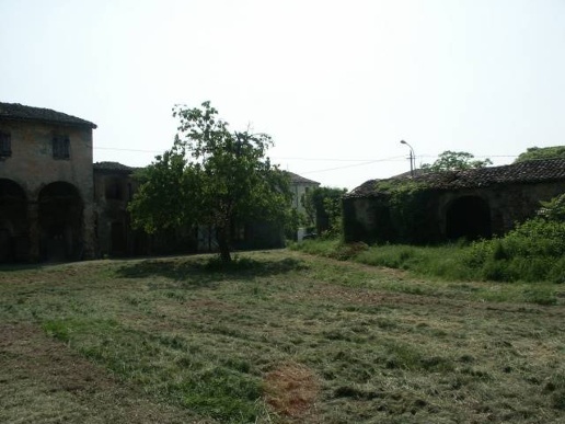 negozio in vendita ad Alseno in zona Chiaravalle della Colomba