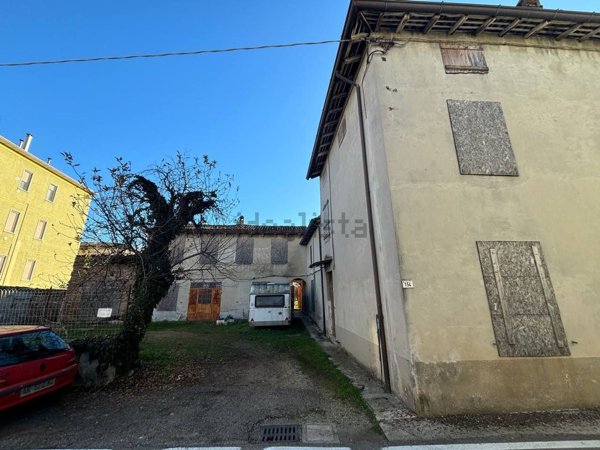 casa indipendente in vendita ad Alseno in zona Lusurasco