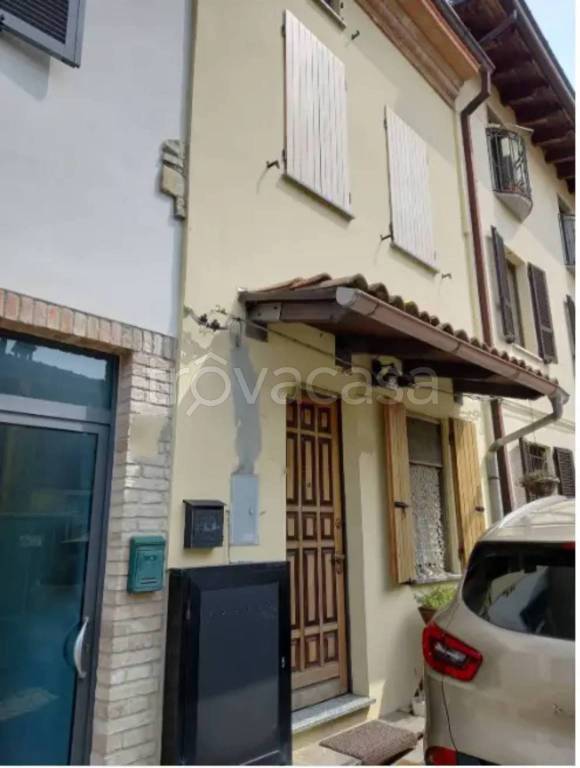casa indipendente in vendita ad Alseno in zona Lusurasco