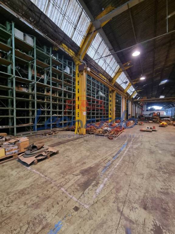 locale commerciale in vendita a Besenzone
