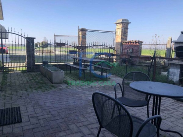 casa indipendente in vendita a Besenzone
