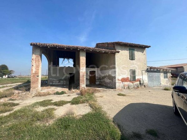 casa indipendente in vendita a Besenzone